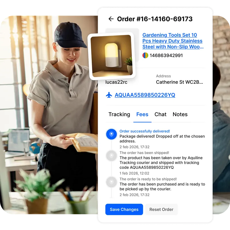 Corriere donna che consegna un pacco con card ordine Droopify in primo piano, codice Aquiline Tracking, storico completo spedizione e tab Tracking, Fees, Chat e Notes